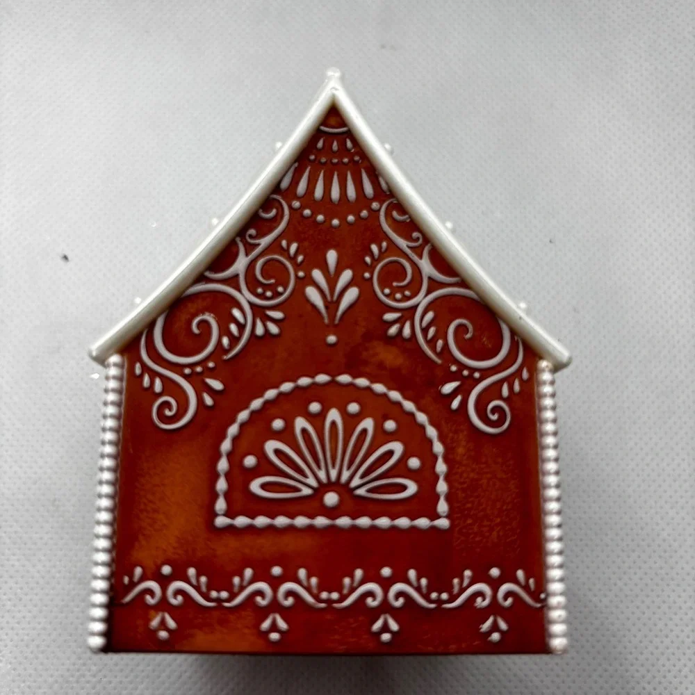 Hallmark Ornament Brown New Home 2014 Gingerbread House Keepsake Christmas New